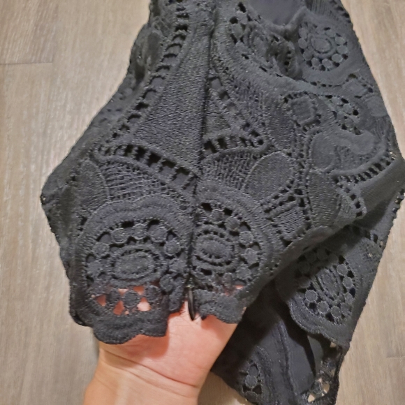 A&F cropped halter top (xs) - Picture 4 of 11